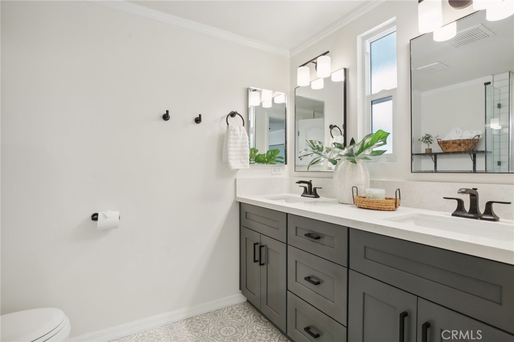 2300 E Coolidge Avenue