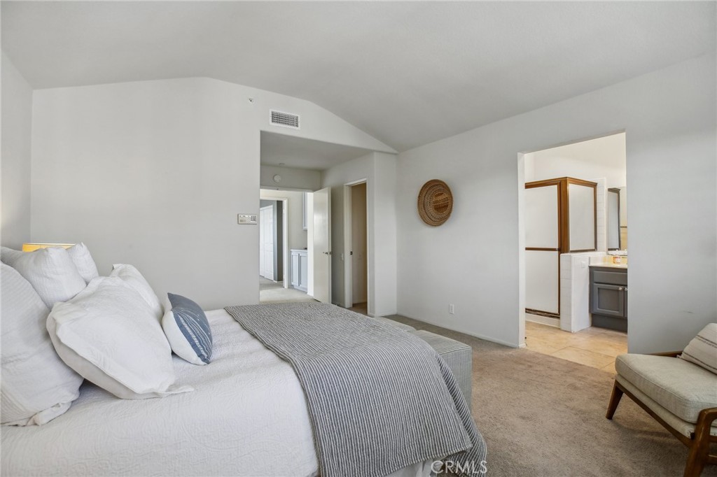 19130 Beachcrest Lane E