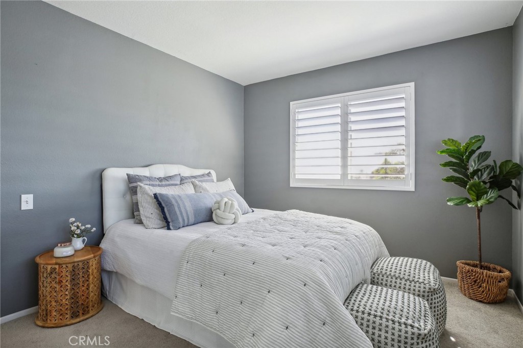 19130 Beachcrest Lane E