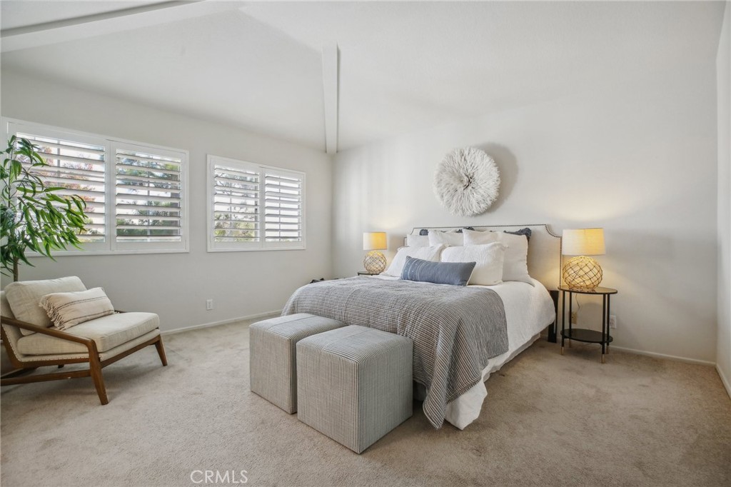 19130 Beachcrest Lane E