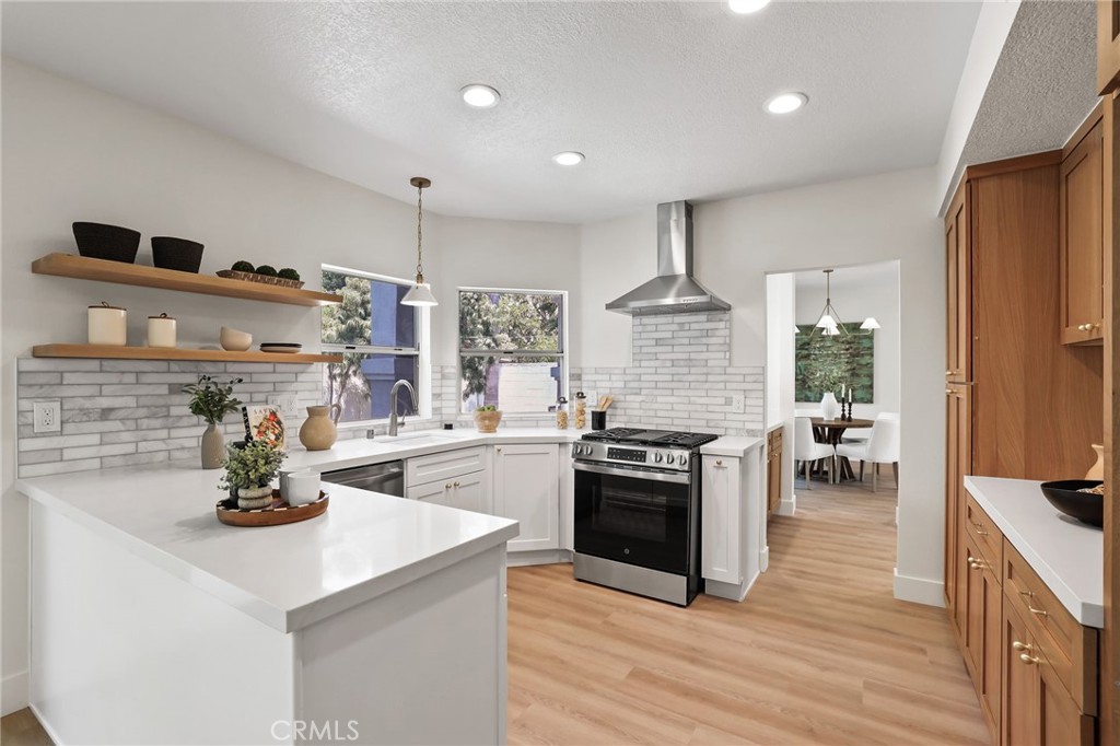 1602 Sea Horse Circle