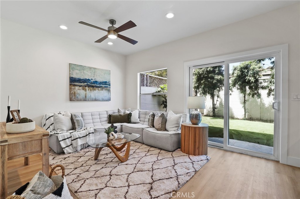 1602 Sea Horse Circle