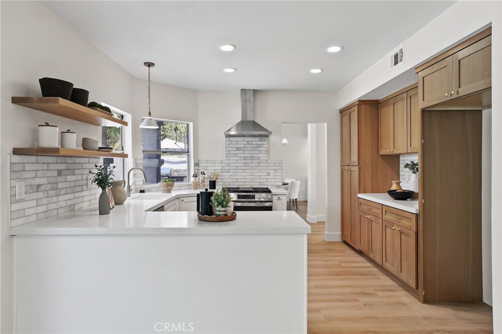 1602 Sea Horse Circle