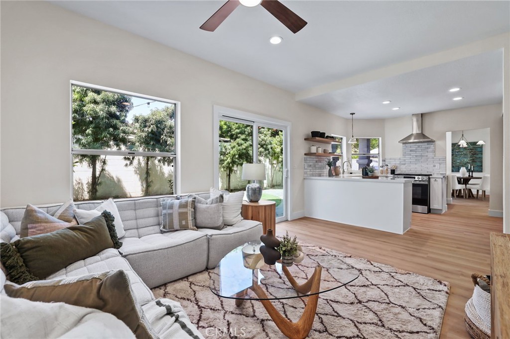 1602 Sea Horse Circle