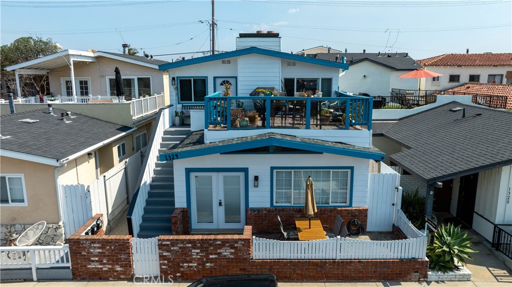 1324 W Balboa Boulevard