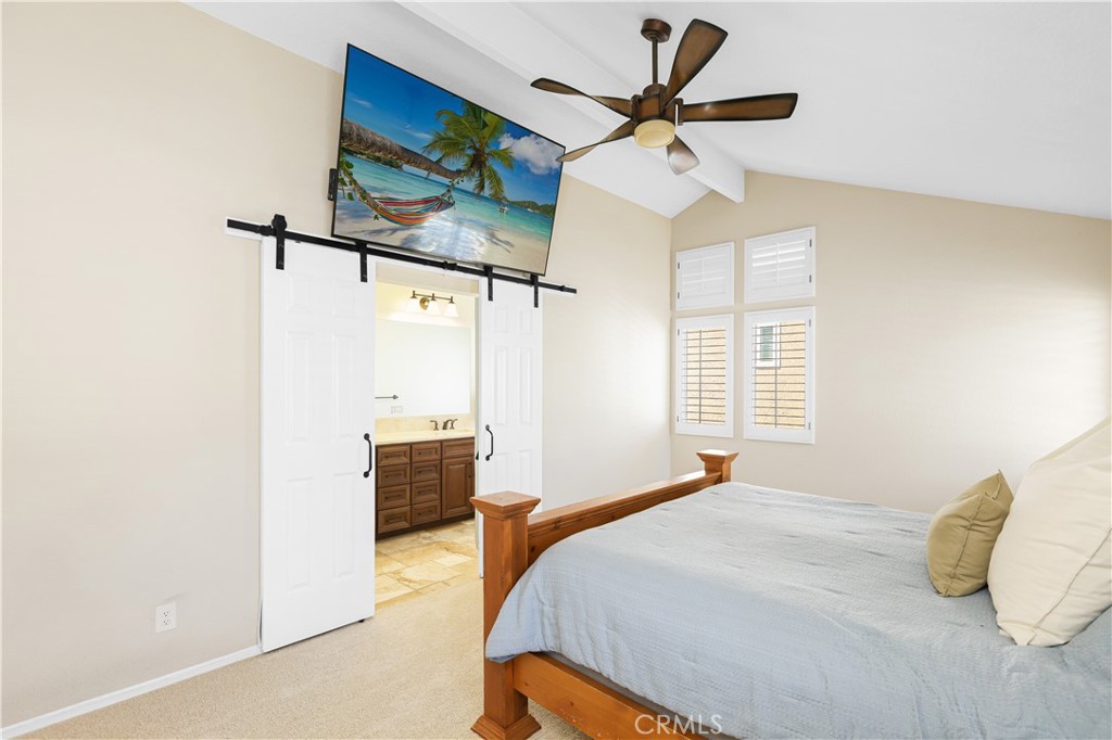 1435 Robert Court