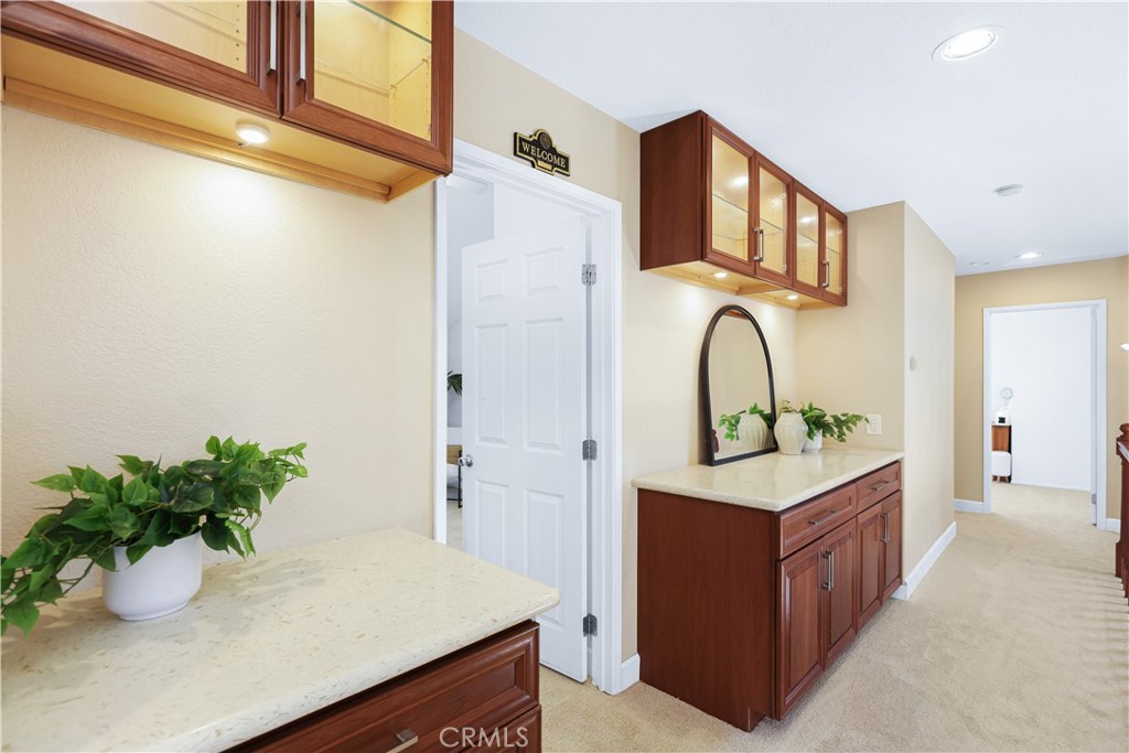 1435 Robert Court
