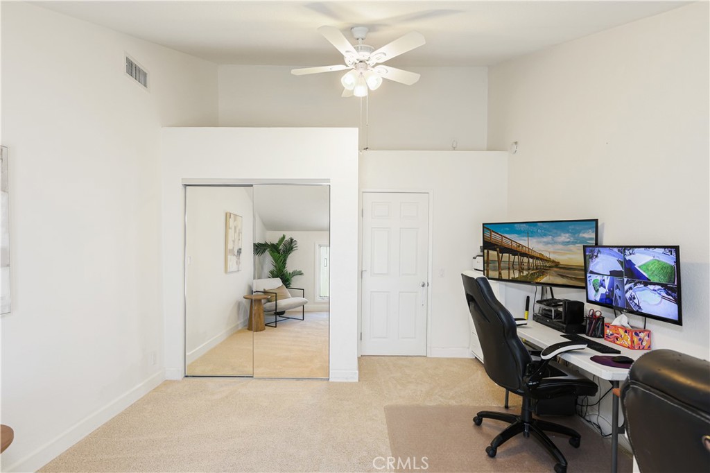 1435 Robert Court