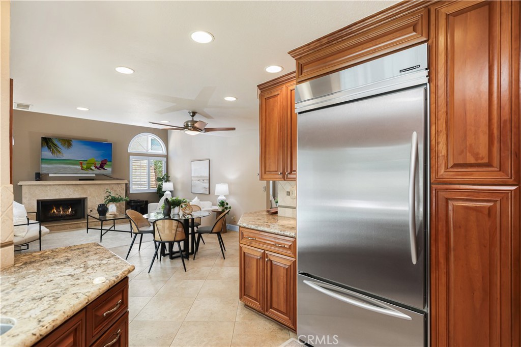 1435 Robert Court