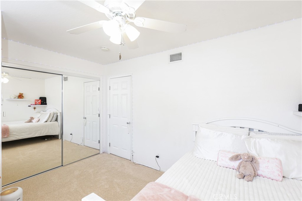 1435 Robert Court