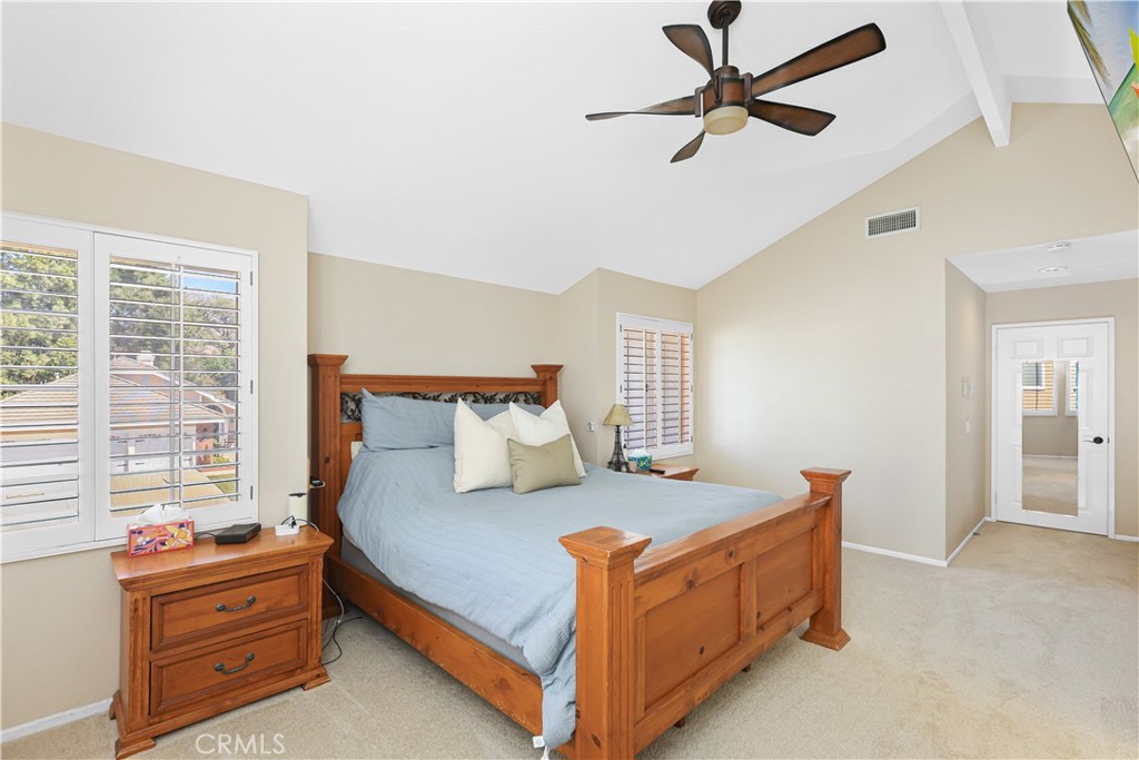 1435 Robert Court
