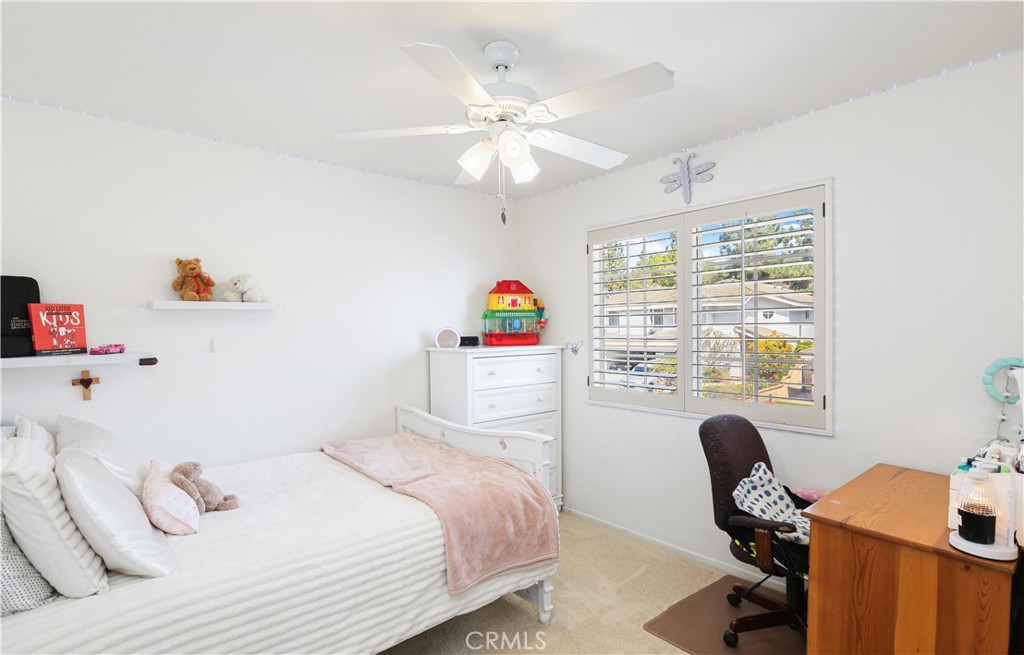 1435 Robert Court