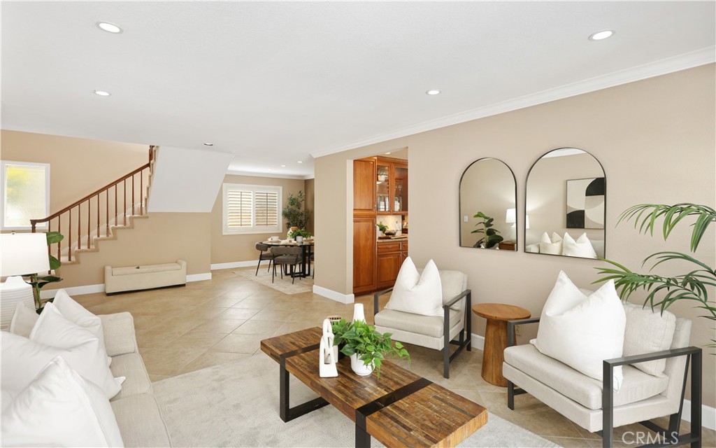 1435 Robert Court