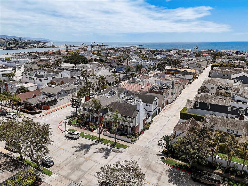 2025 E Balboa