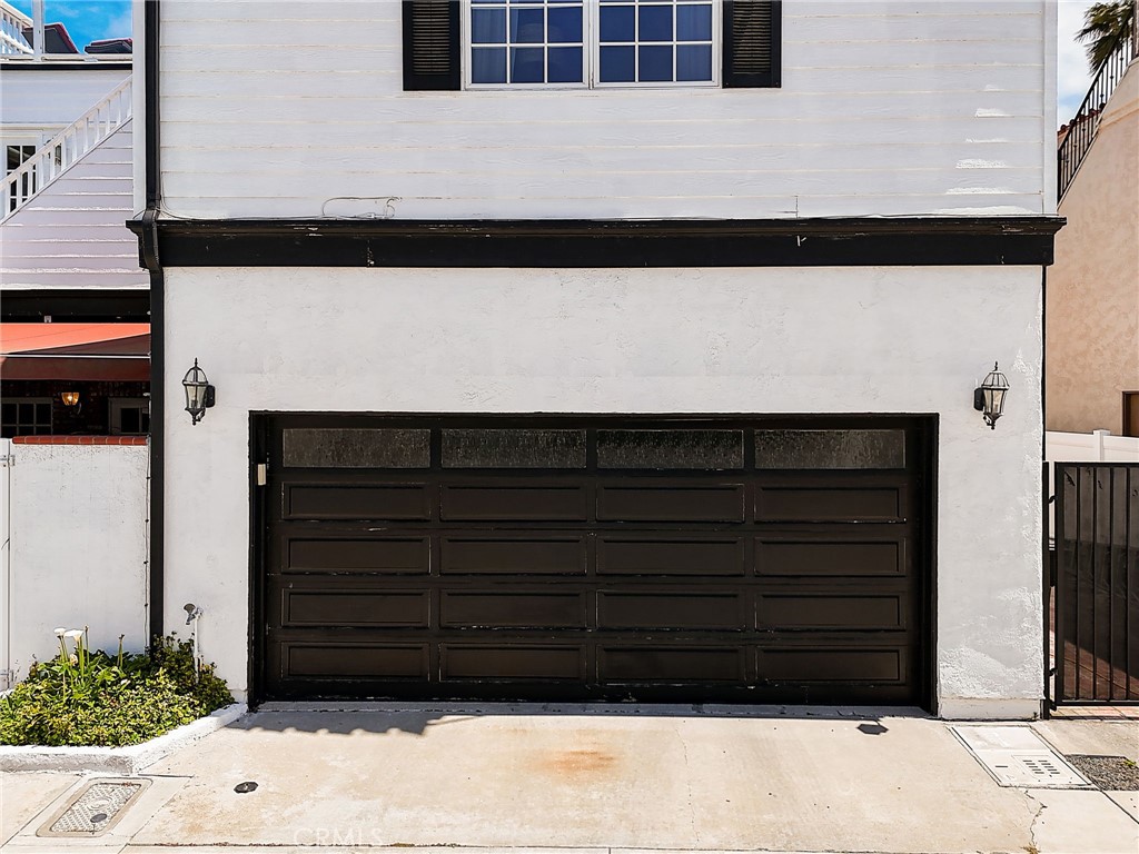 2025 E Balboa