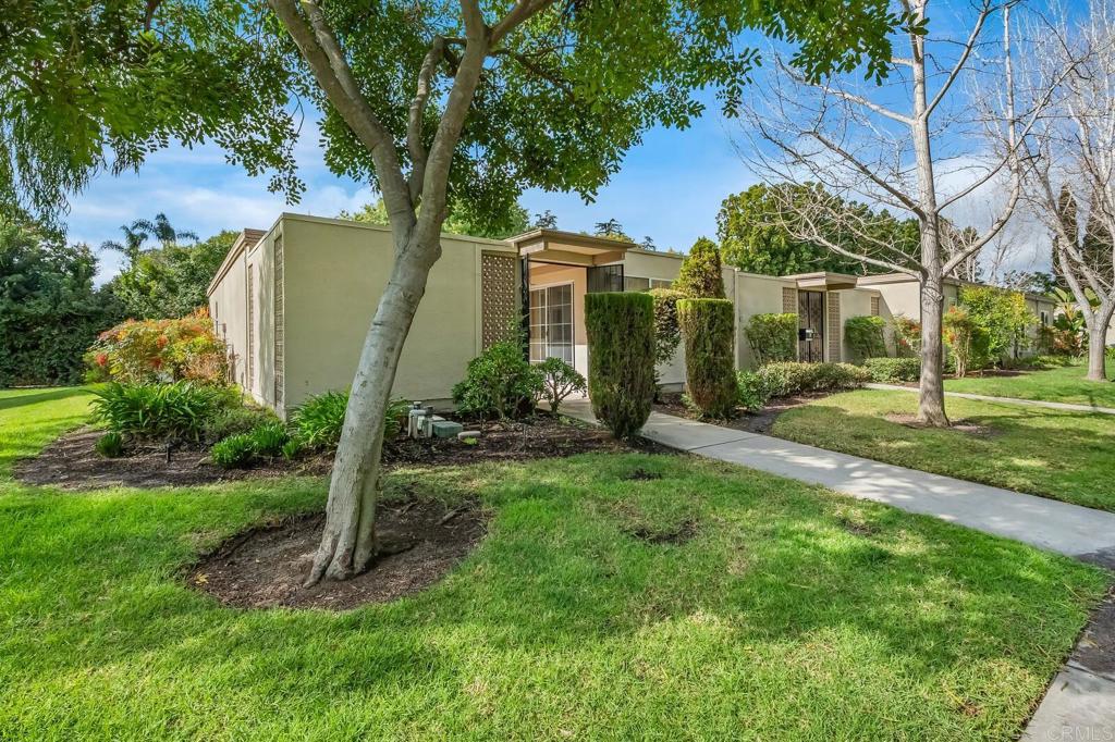 322 Avenida Carmel D