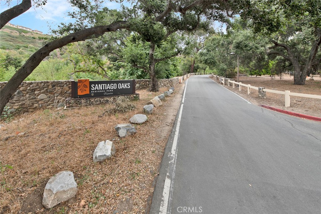 6222 E Inverness Place