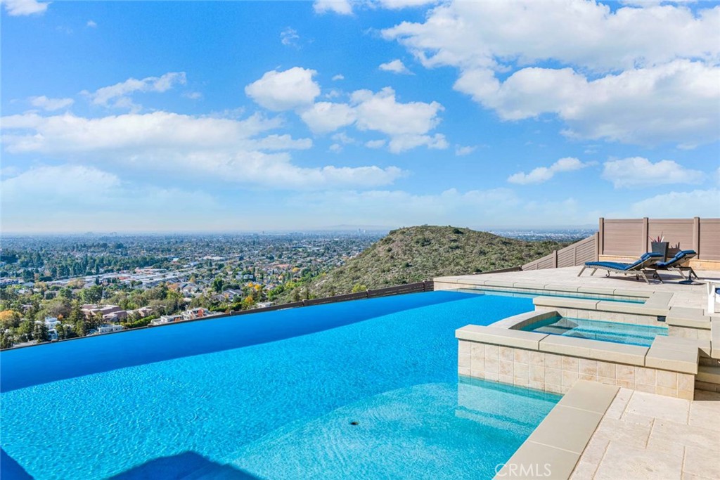 6222 E Inverness Place