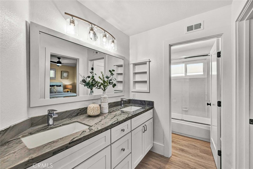 6222 E Inverness Place