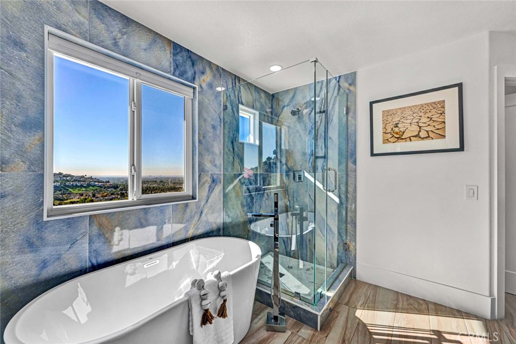 6222 E Inverness Place