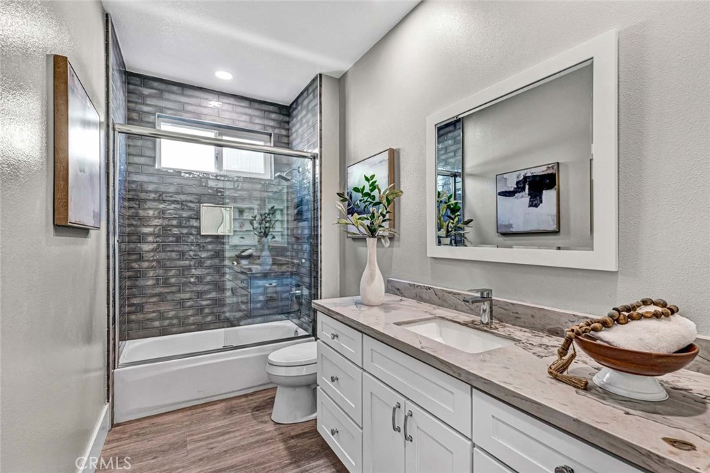 6222 E Inverness Place