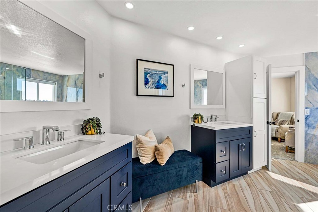 6222 E Inverness Place