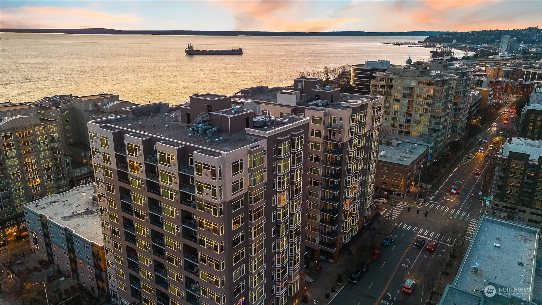 2801 1st Ave Unit: 1013