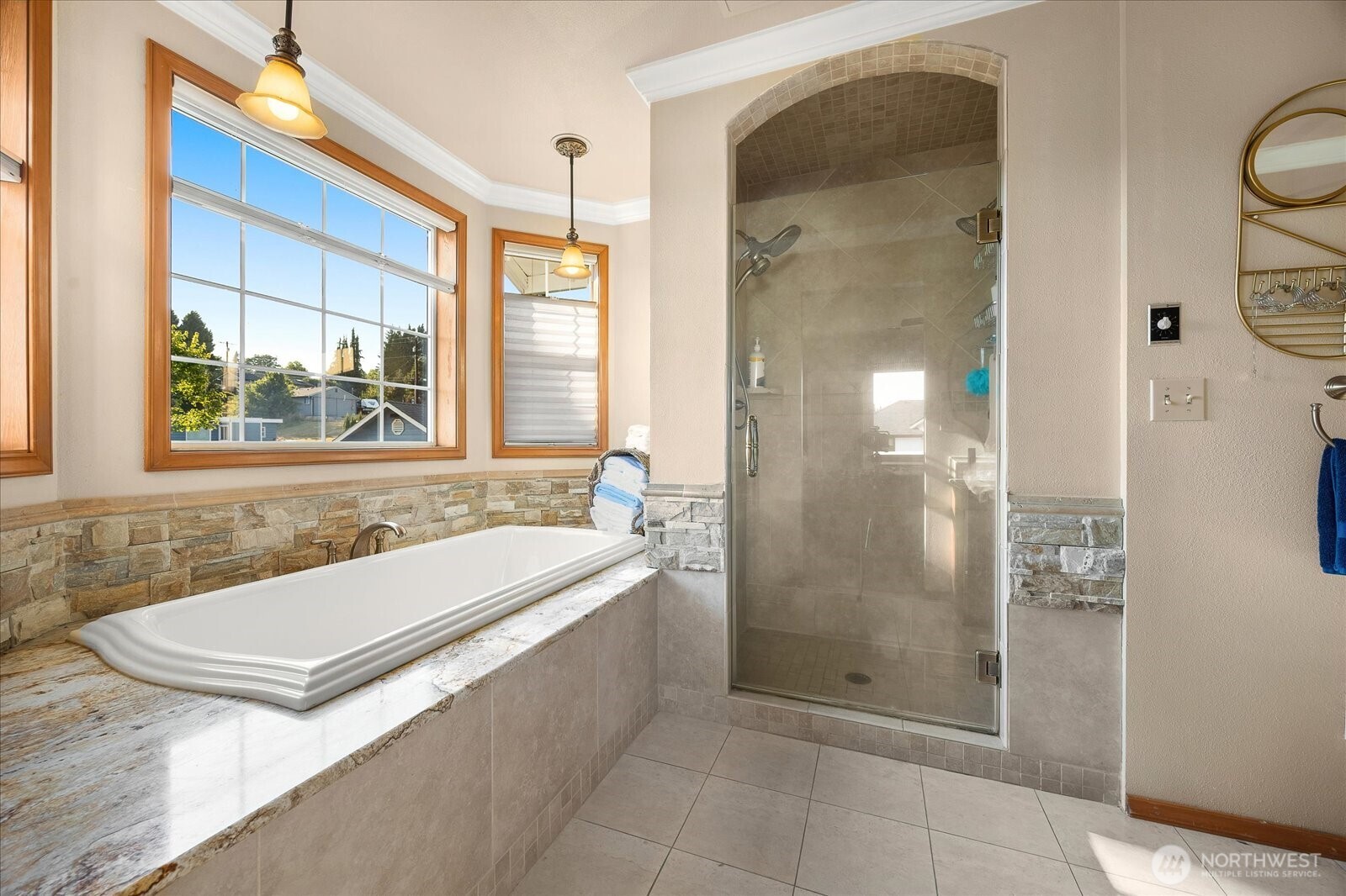 12011 N Lakeshore Drive