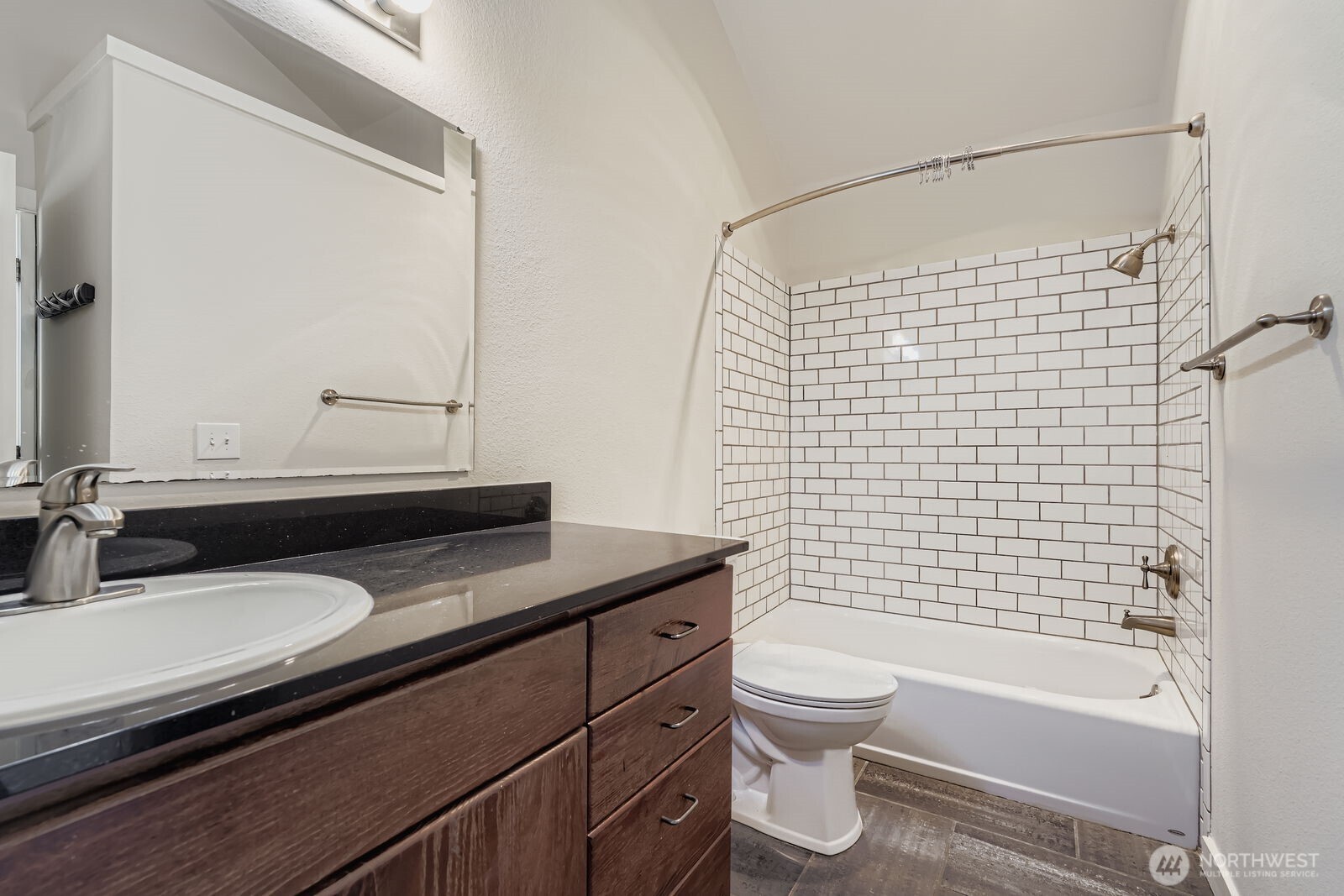 7307 Sand Pont Way NE Unit: 613