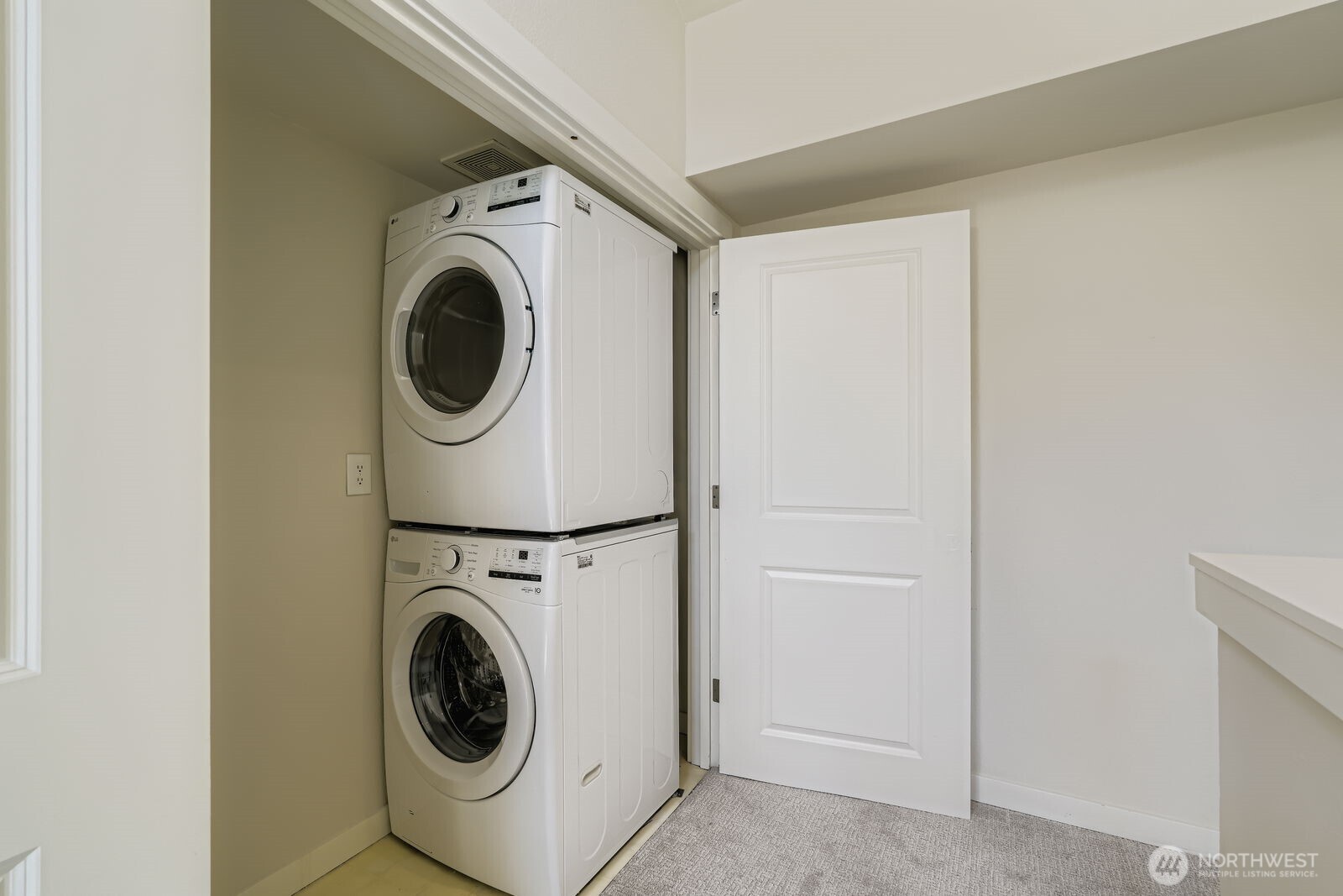 7307 Sand Pont Way NE Unit: 613