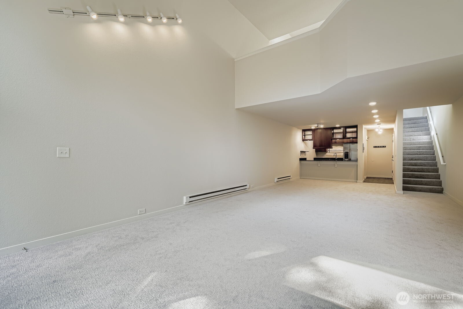 7307 Sand Pont Way NE Unit: 613