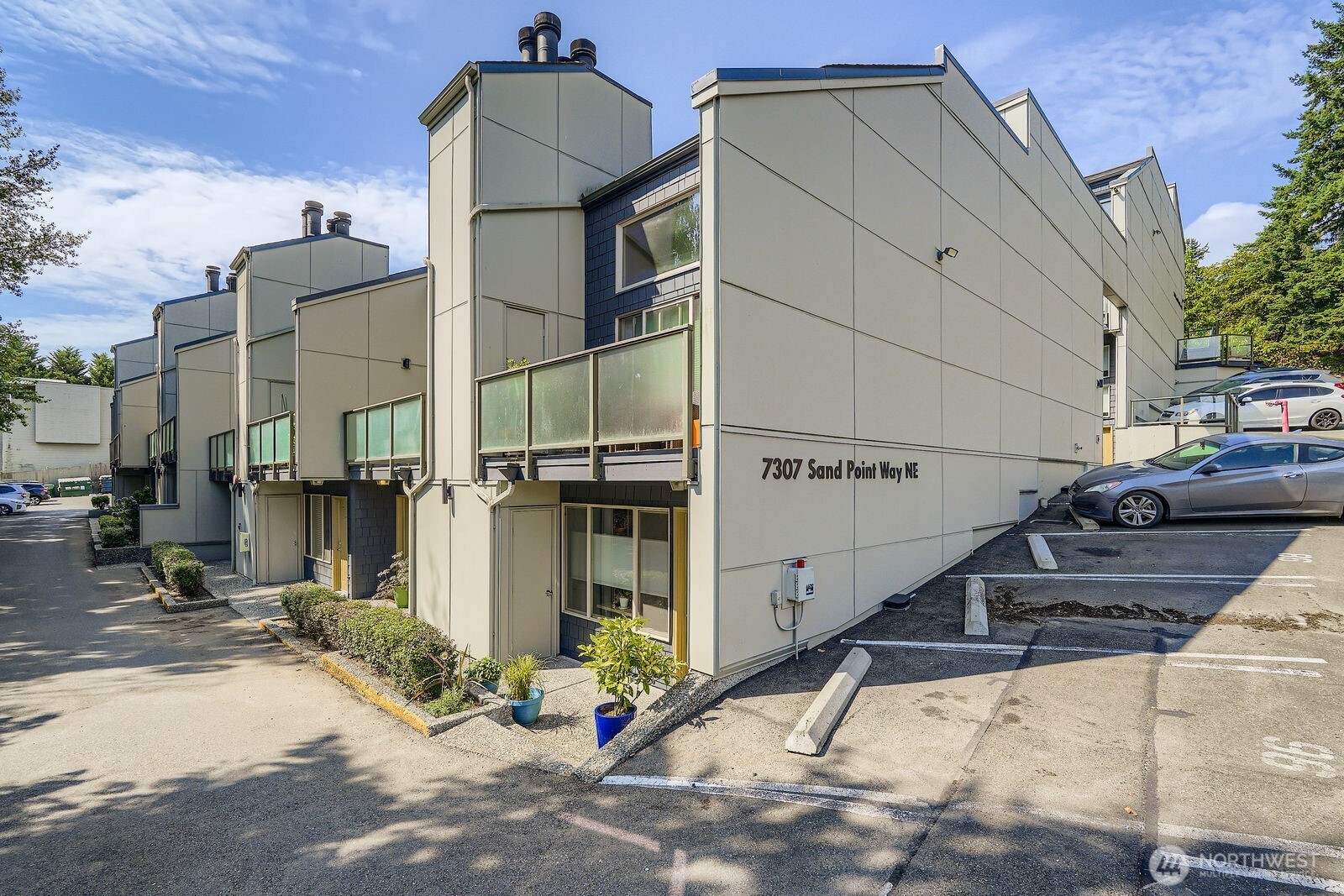 7307 Sand Pont Way NE Unit: 613