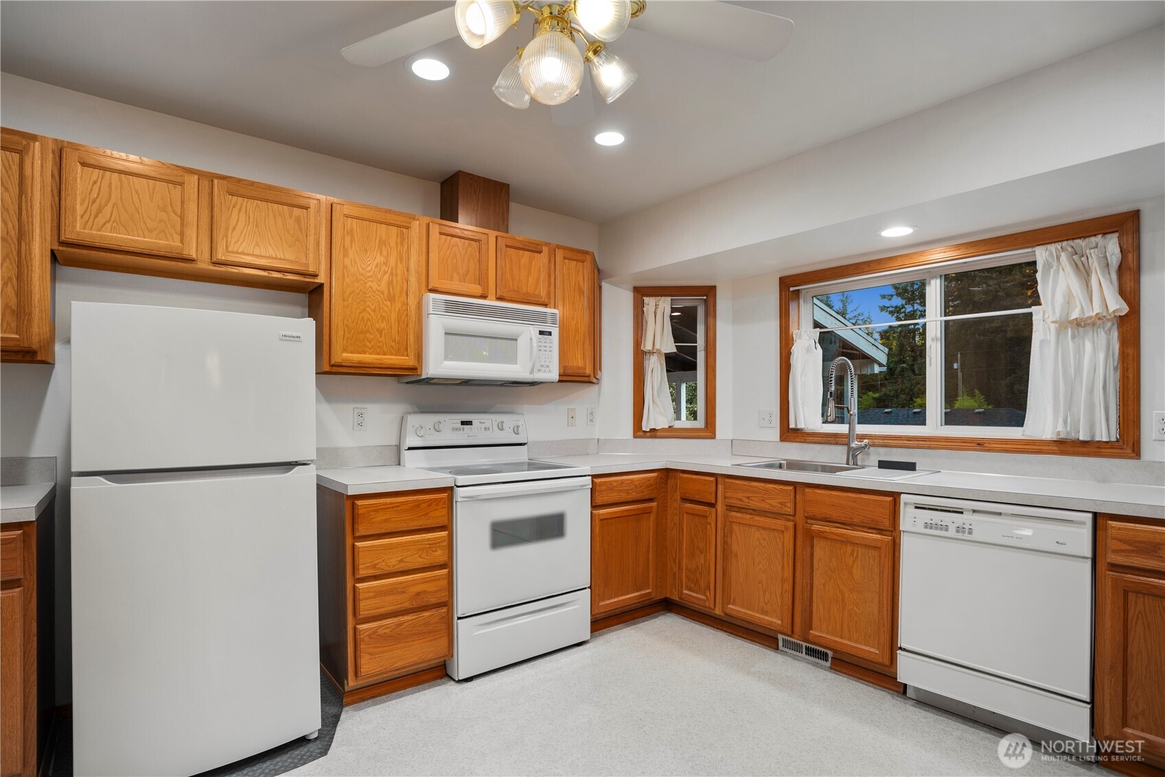 1915 135th Street Ct E