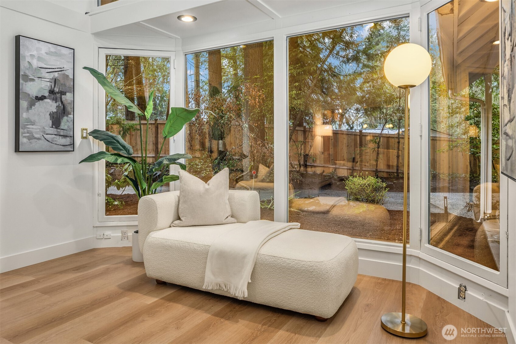 17050 37th Avenue NE