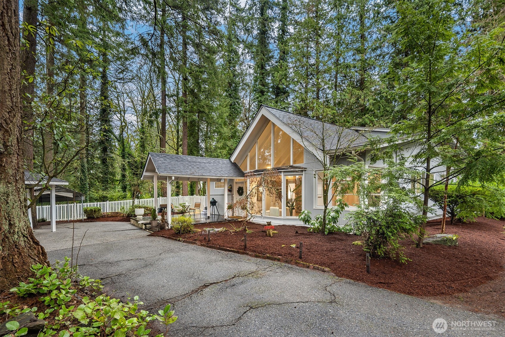 17050 37th Avenue NE