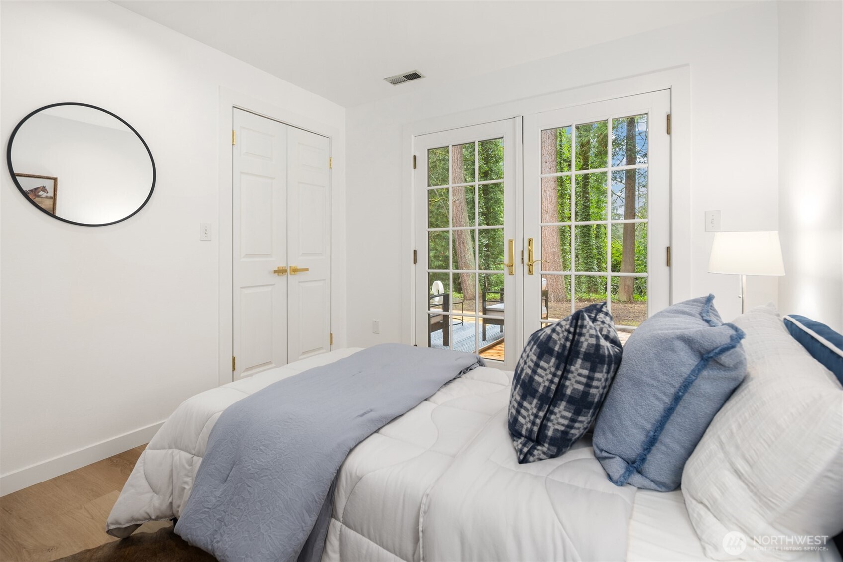 17050 37th Avenue NE