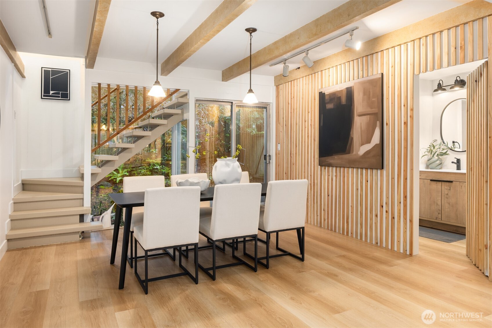 17050 37th Avenue NE