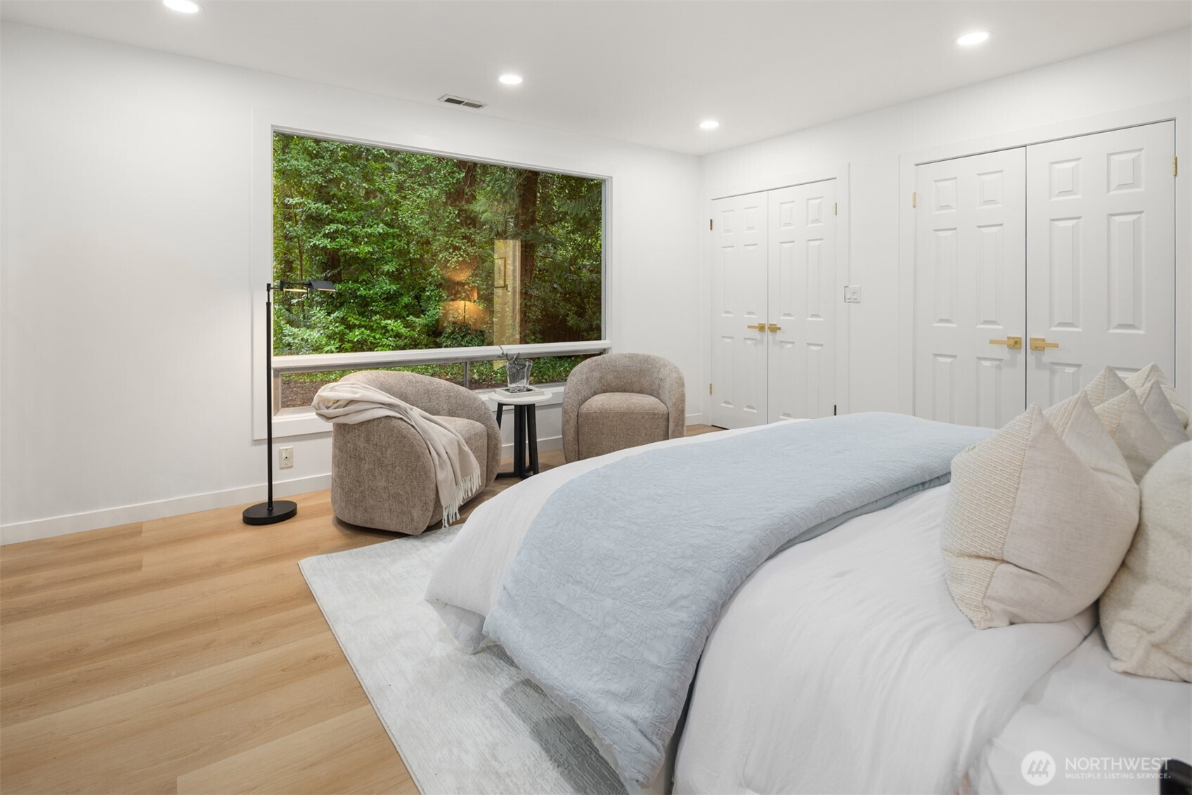 17050 37th Avenue NE