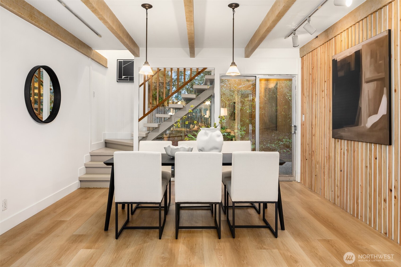 17050 37th Avenue NE