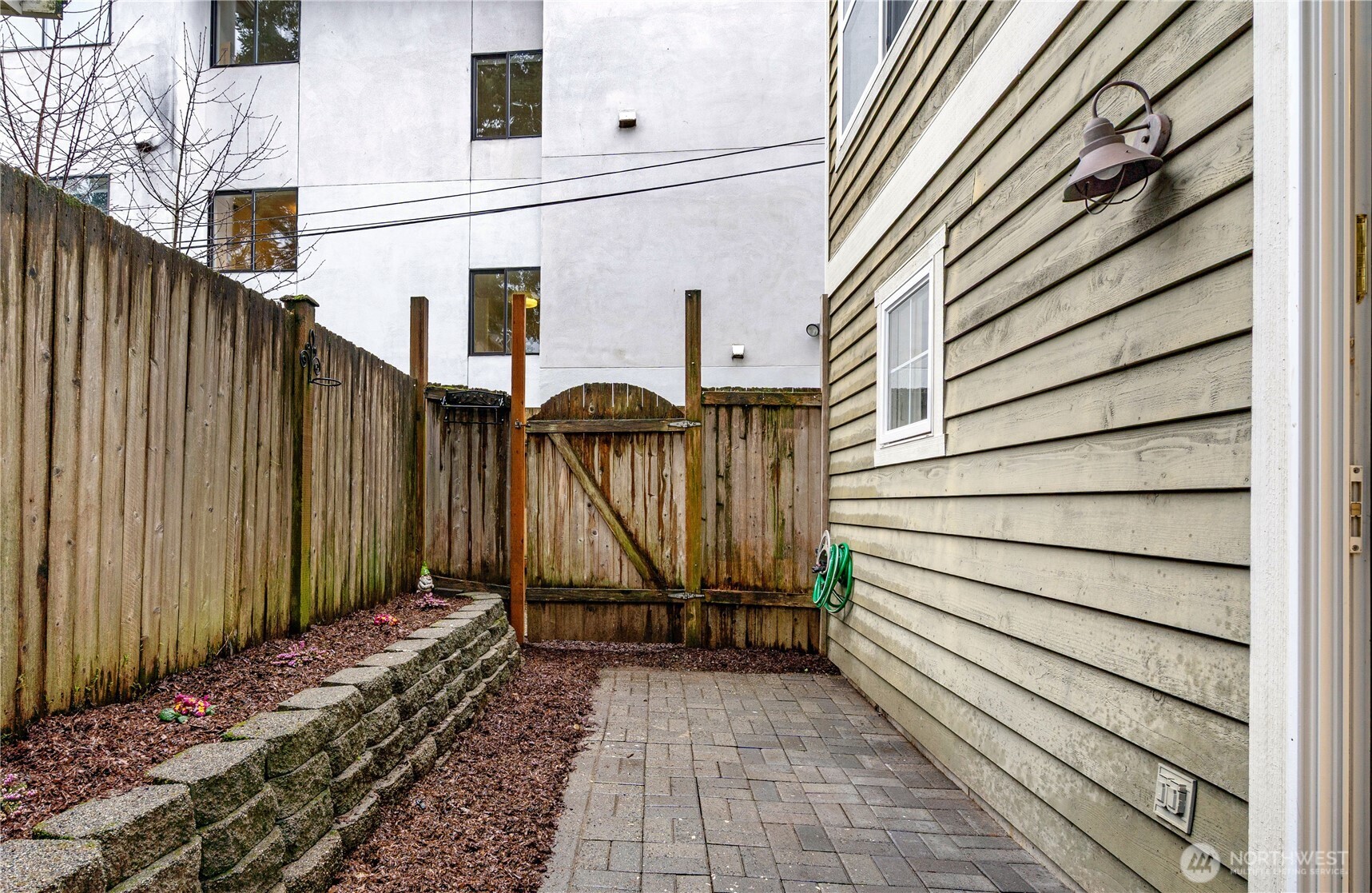 2707 NE 123rd Street