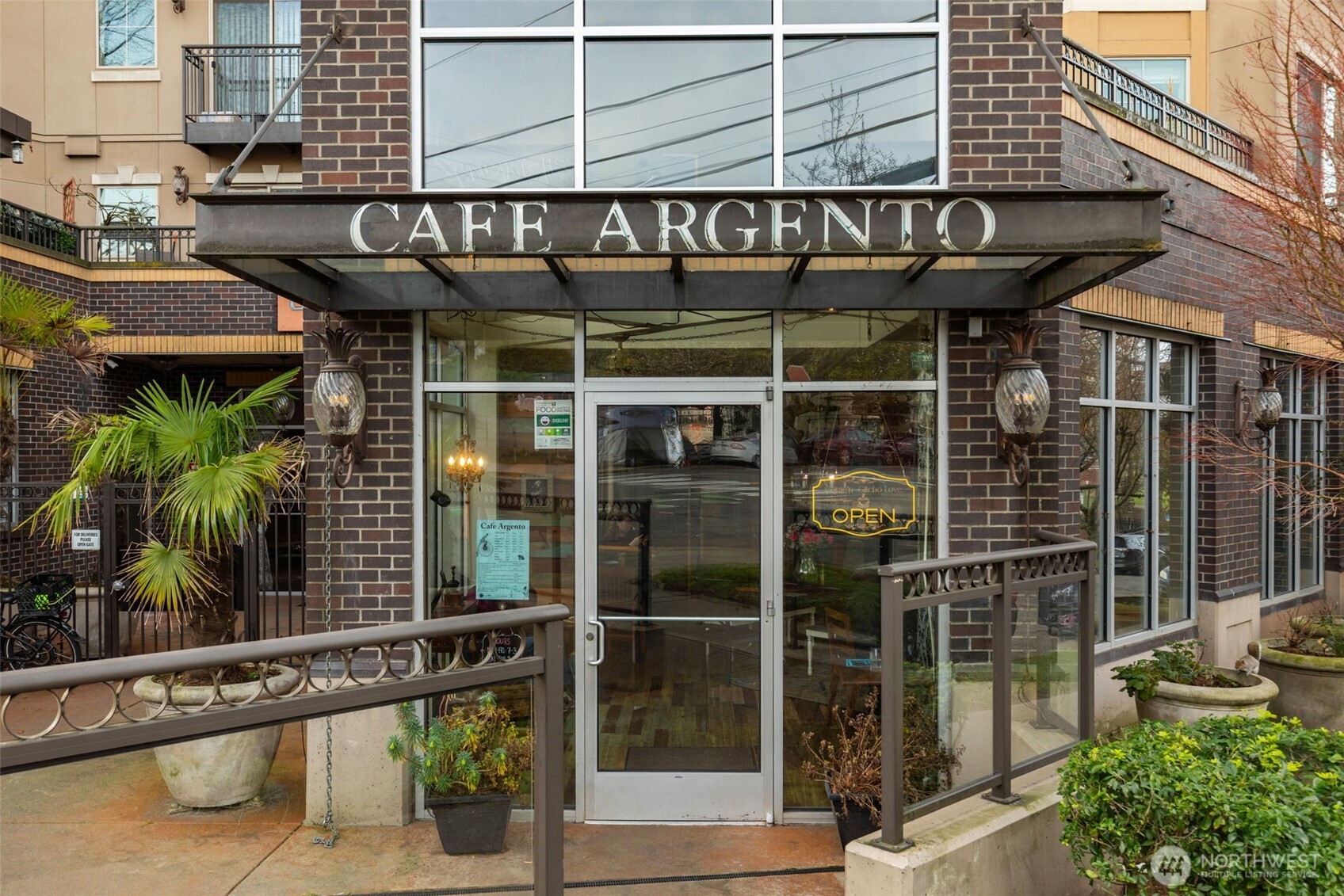 1125 E Olive Street Unit: 504