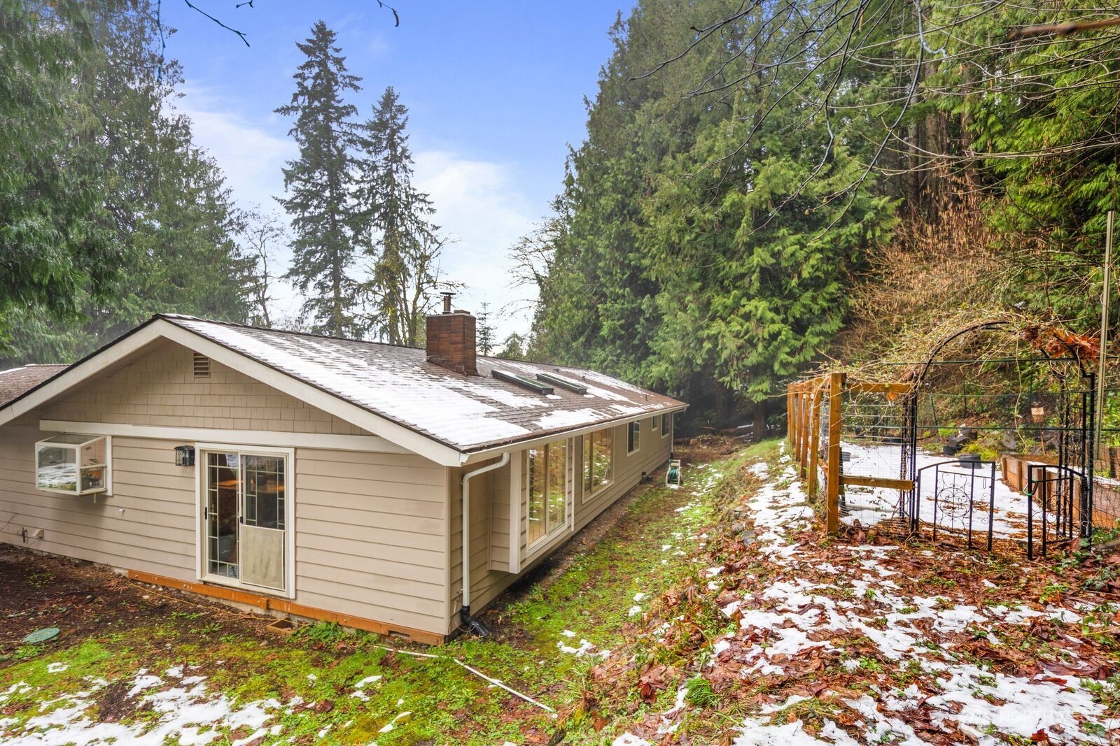 22828 Upper Dorre Don Way SE