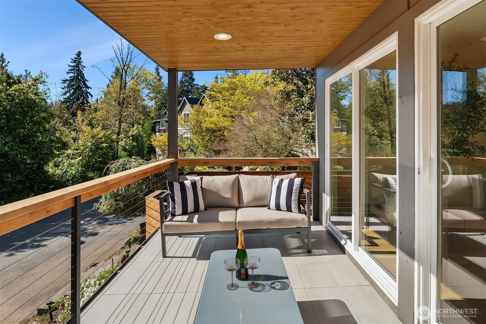 1030 Washington Place E