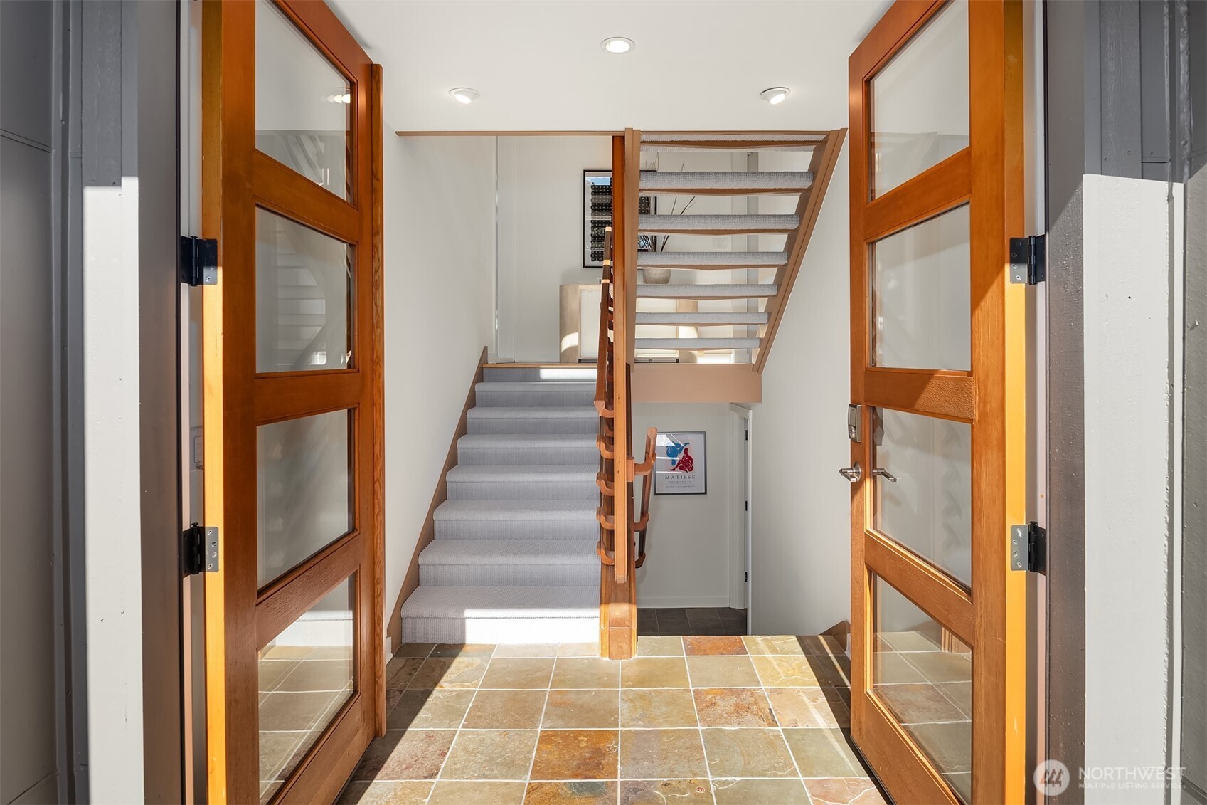 1030 Washington Place E