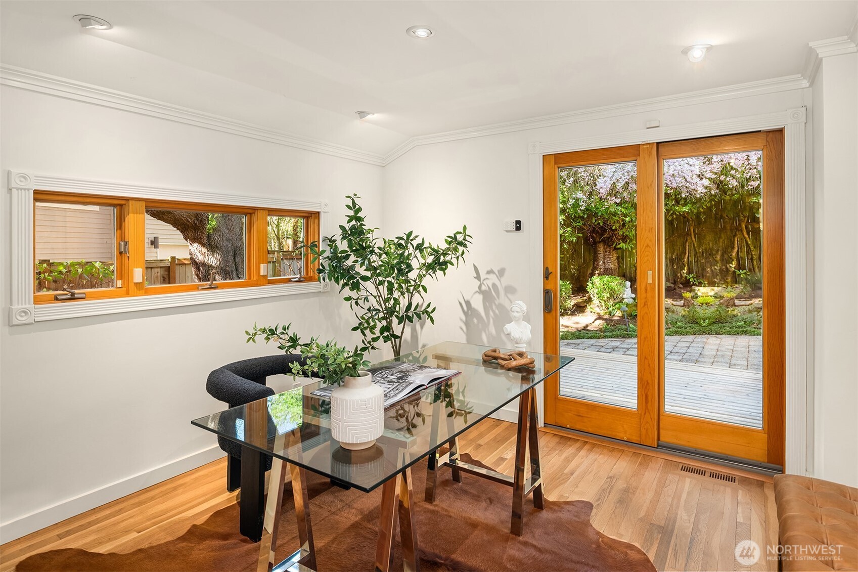 1030 Washington Place E