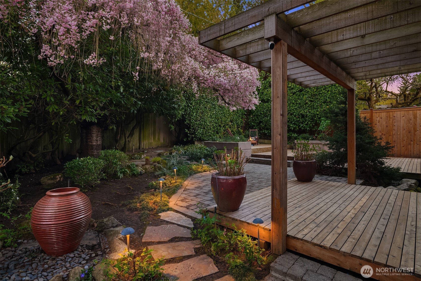 1030 Washington Place E