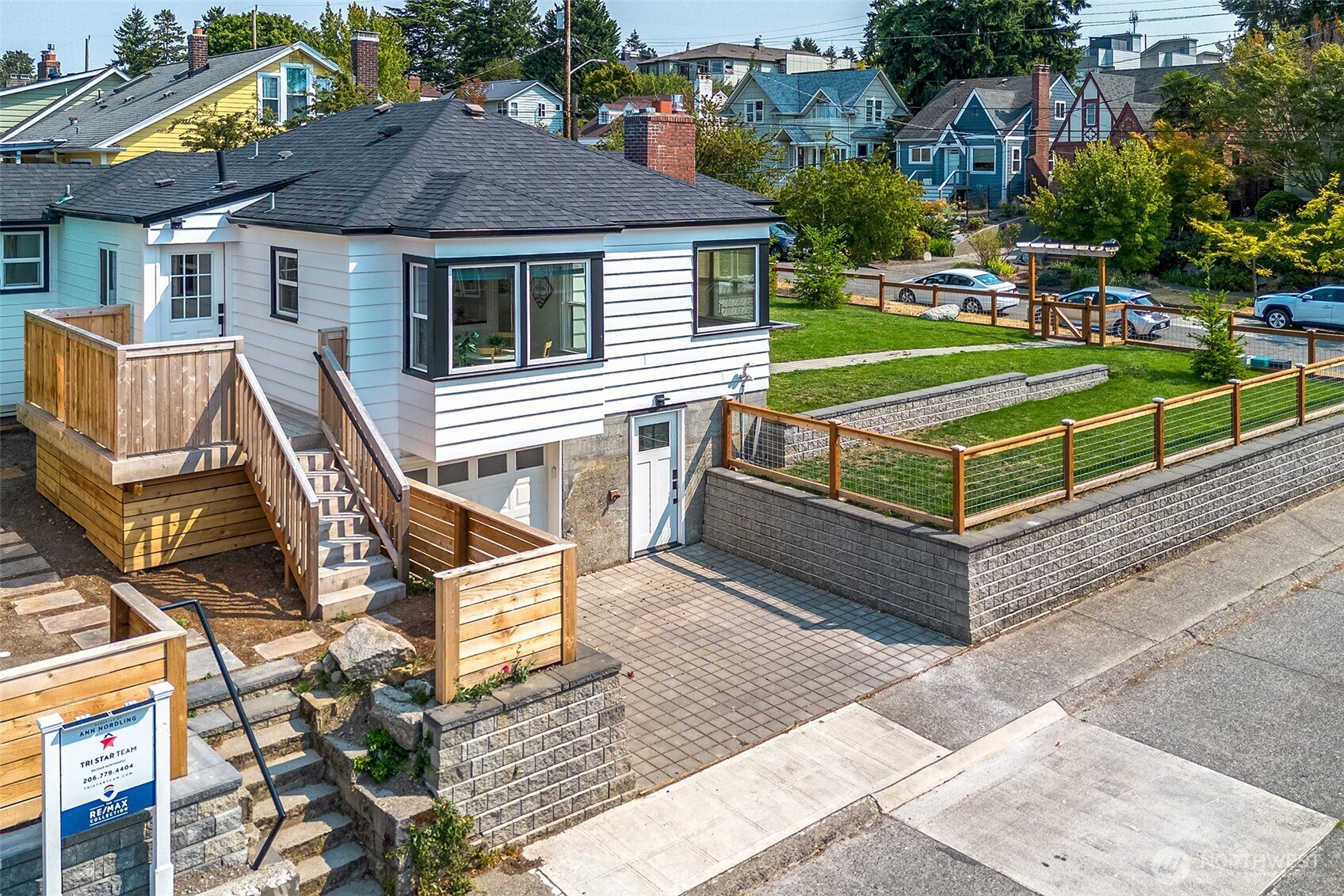 8215 4th Avenue NE