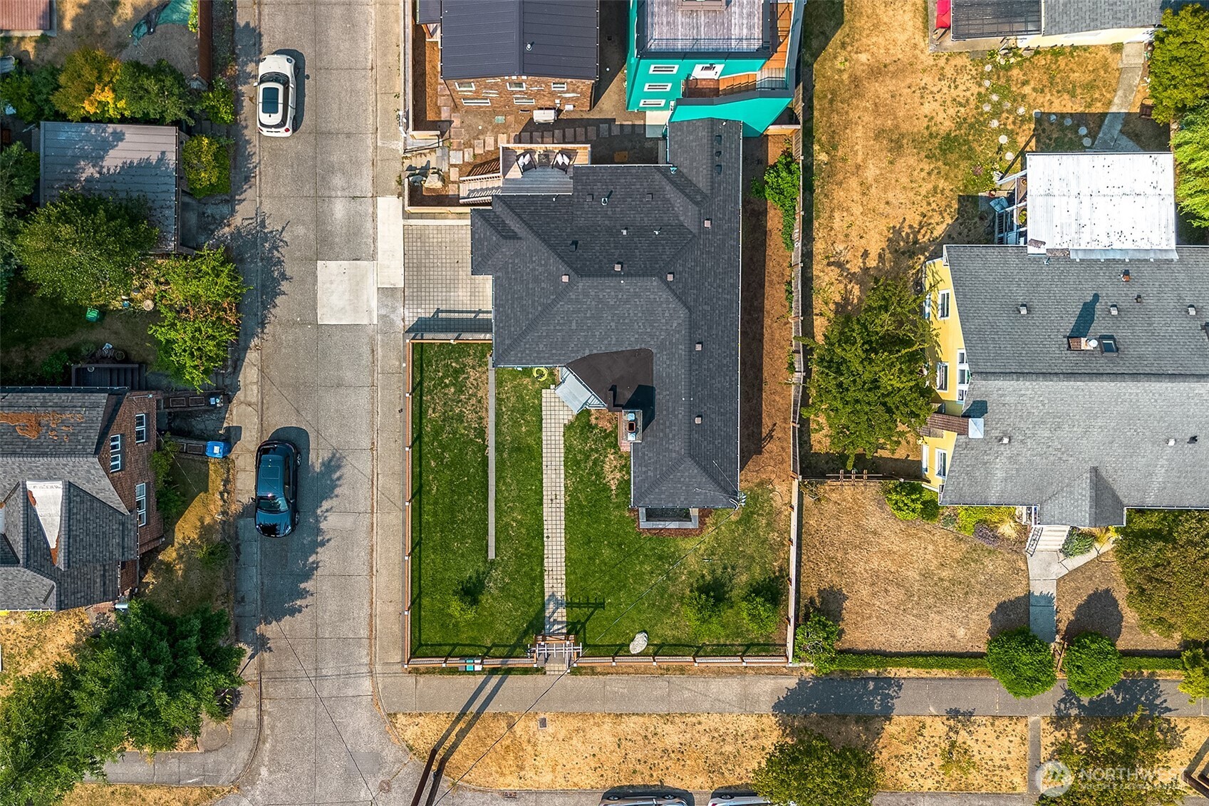 8215 4th Avenue NE