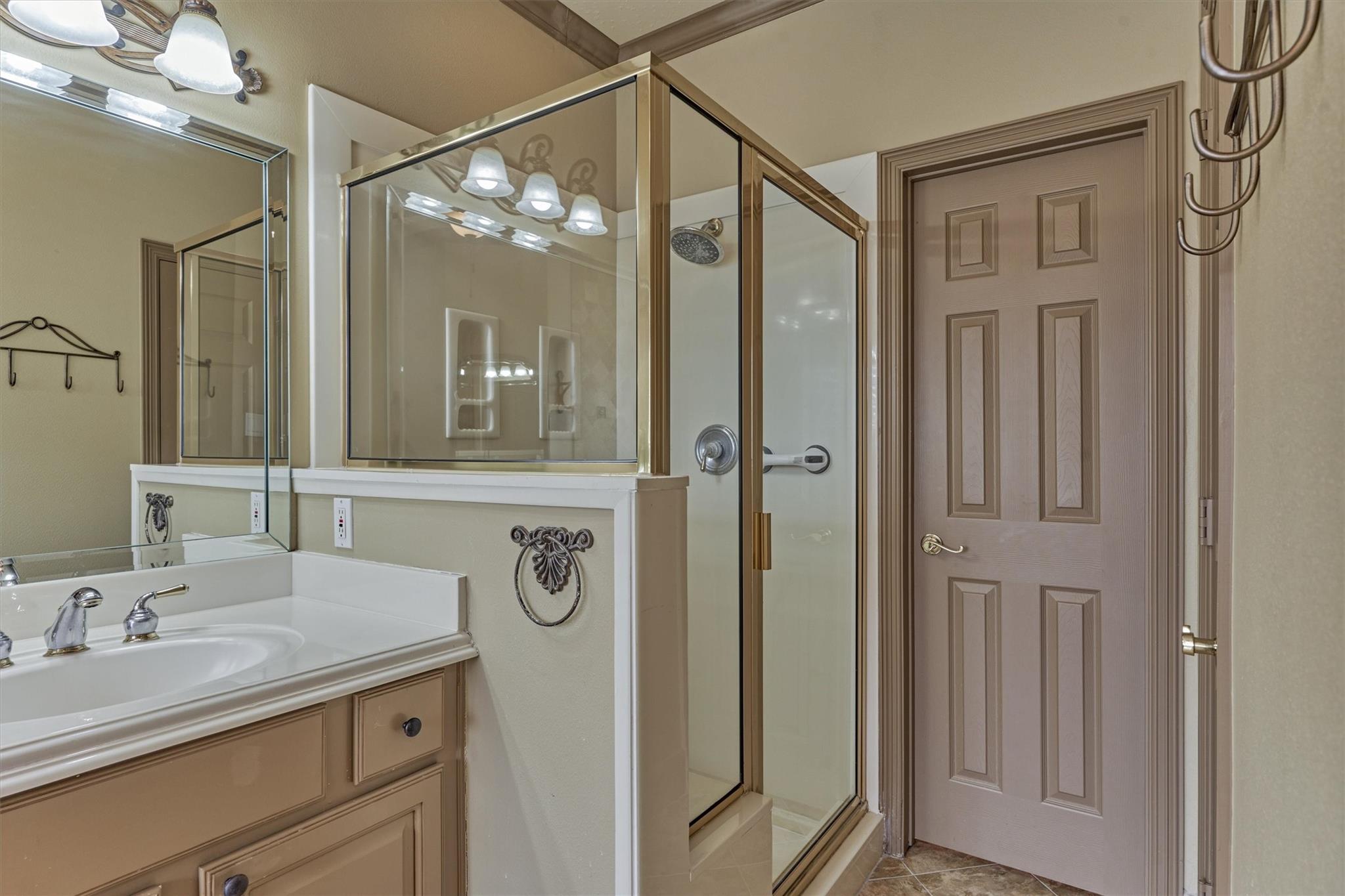 111 S Castlegreen Circle