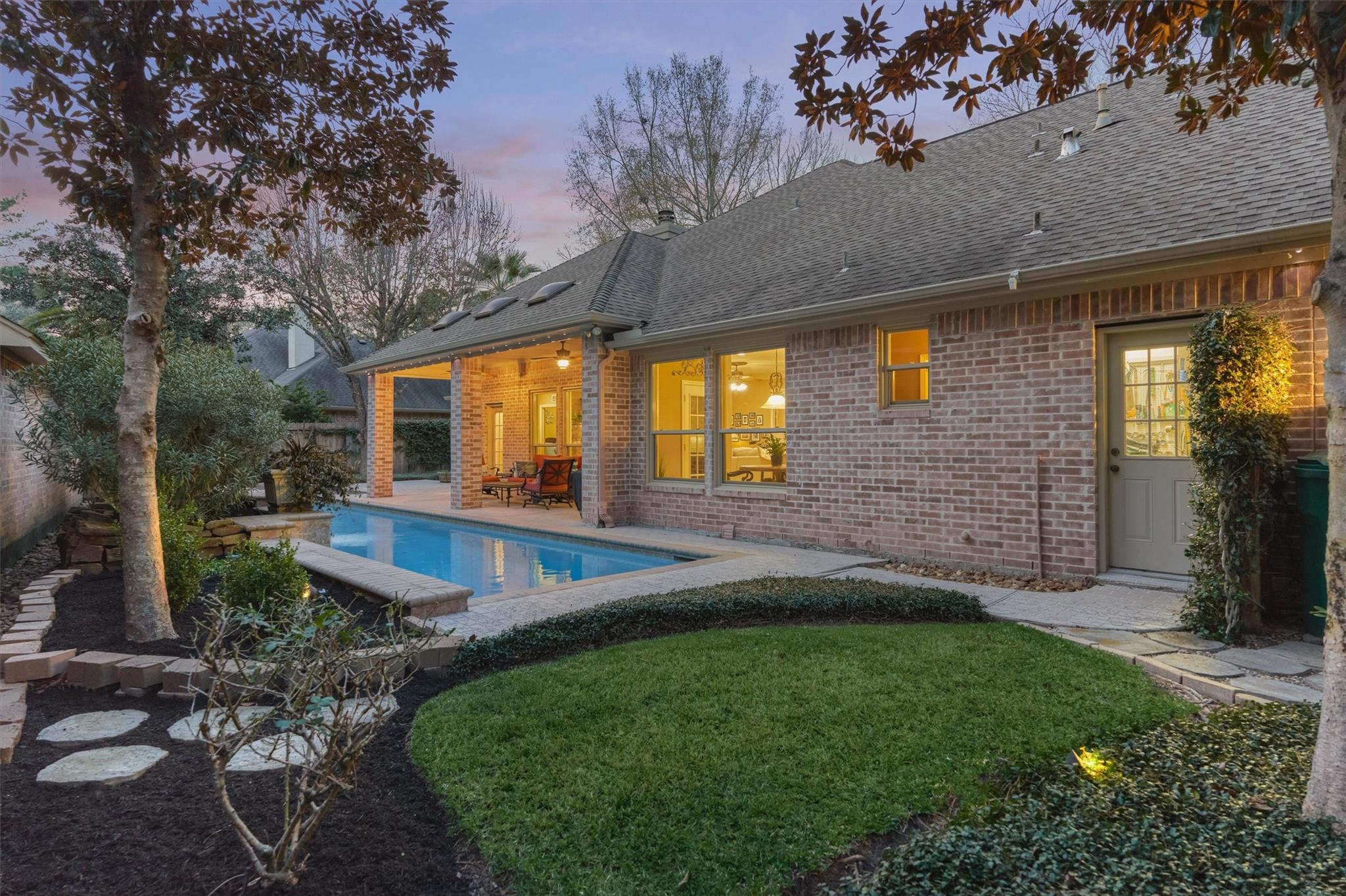 111 S Castlegreen Circle